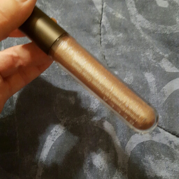 Becca liquid crystal lip toppers - Picture 5 of 7